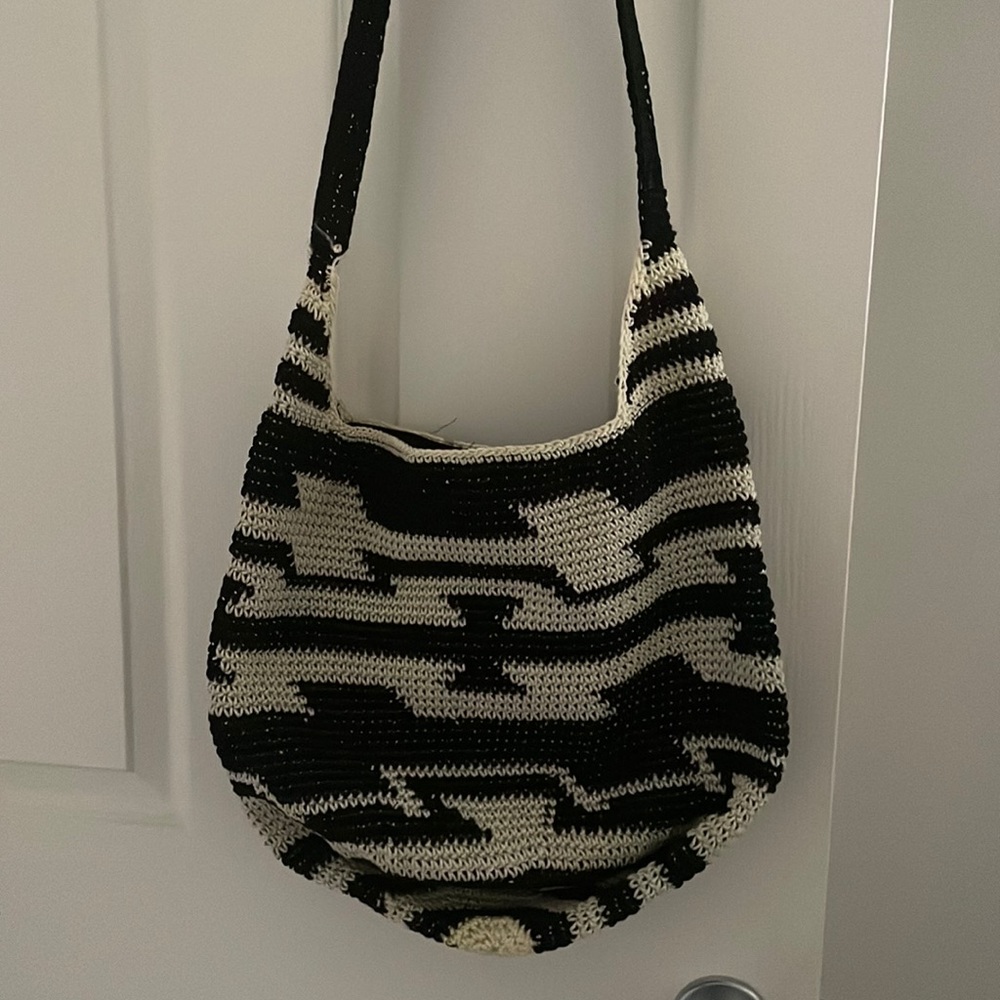 Strong tote type bag